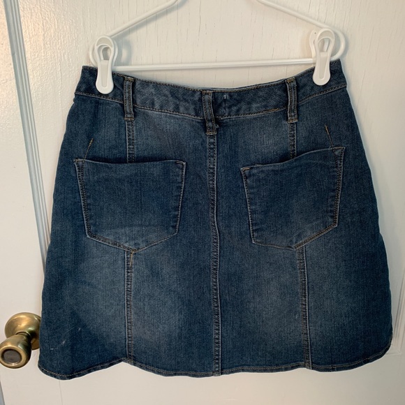 Women’s Denim Skirt - Picture 2 of 4